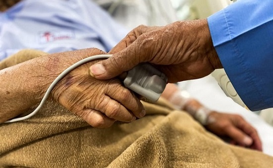 Planos de saúde para pessoas idosas: reajustes abusivos