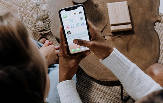 O excesso de telas e a atrofia cerebral